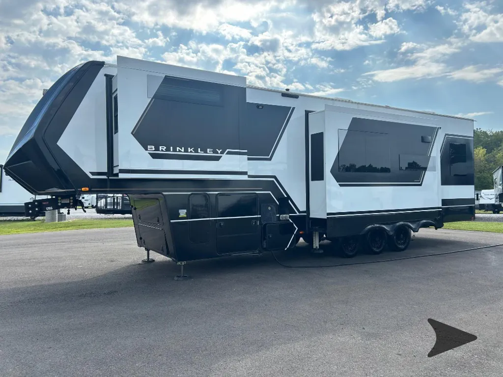 2025 Brinkley Model G 3250, Photos photo 5