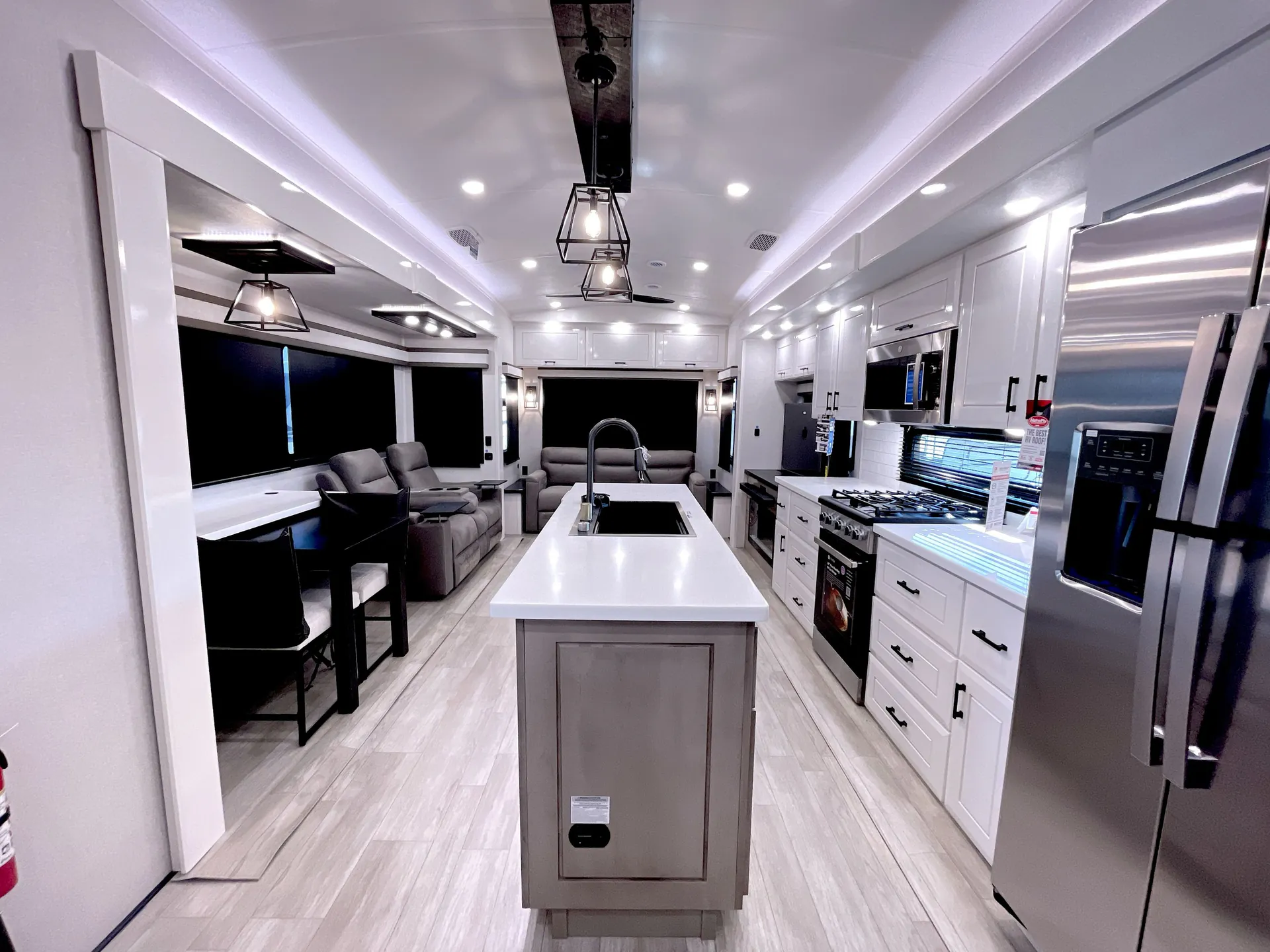 2026 Jayco Pinnacle 38SSWS — living area main