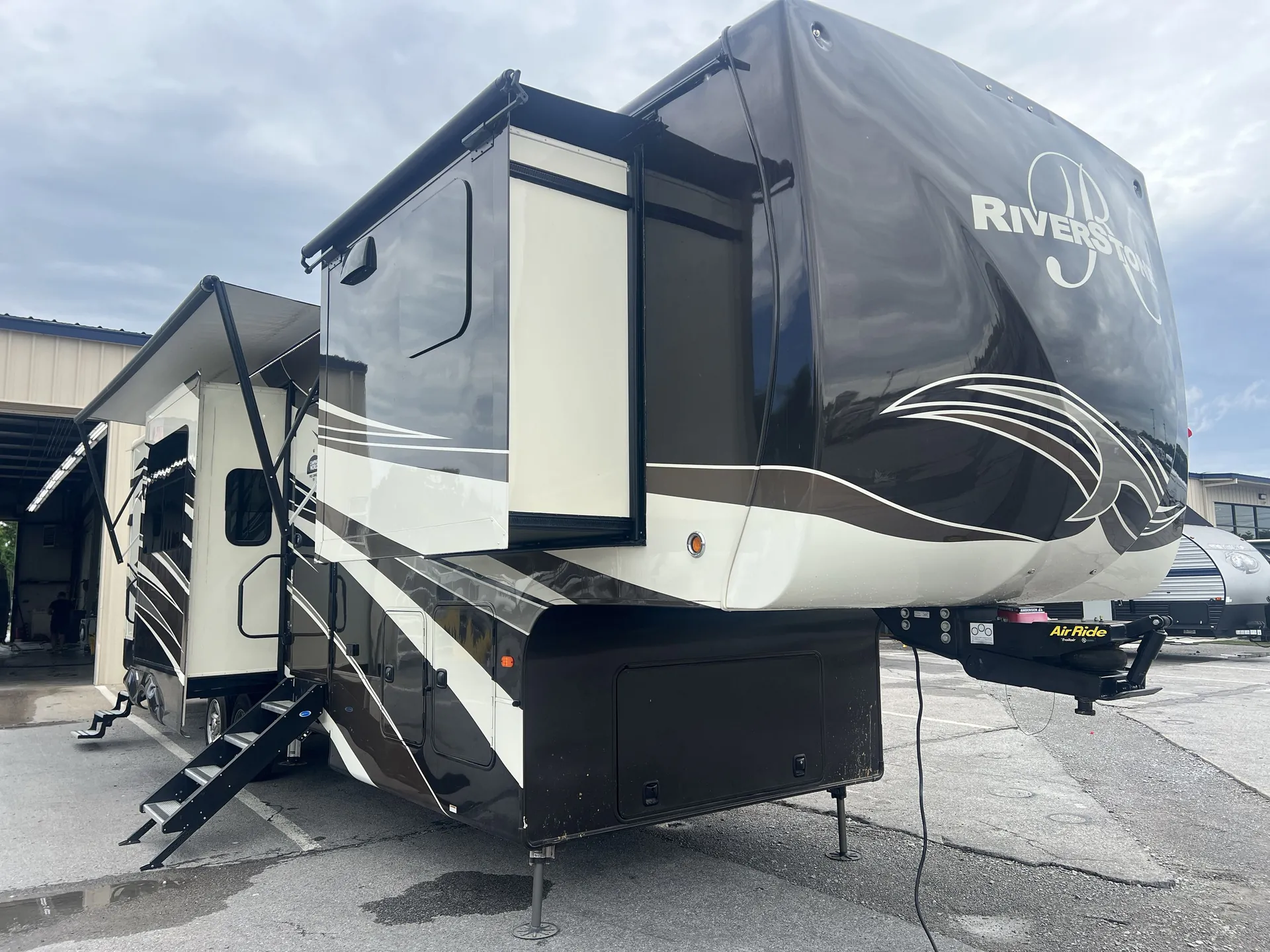 2019 Forest River Riverstone 39FK - Photo 2