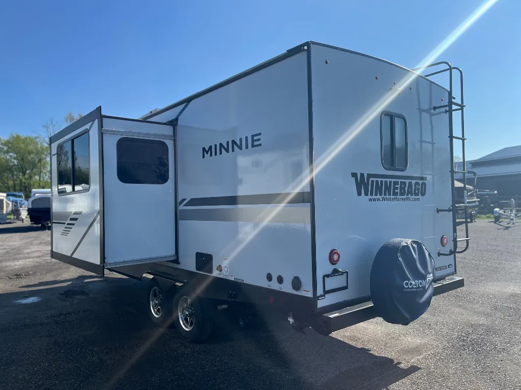2022 Winnebago Minnie 2201MB - Photo 4