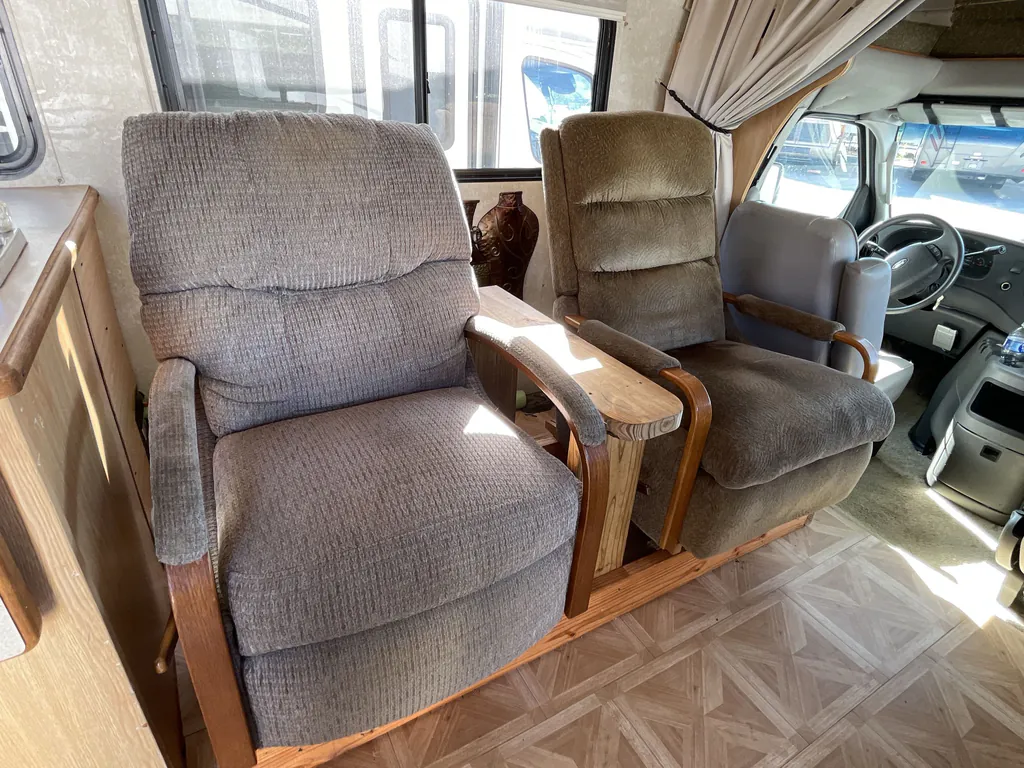 2005 Forest River Sunseeker 2900, Photos photo 7