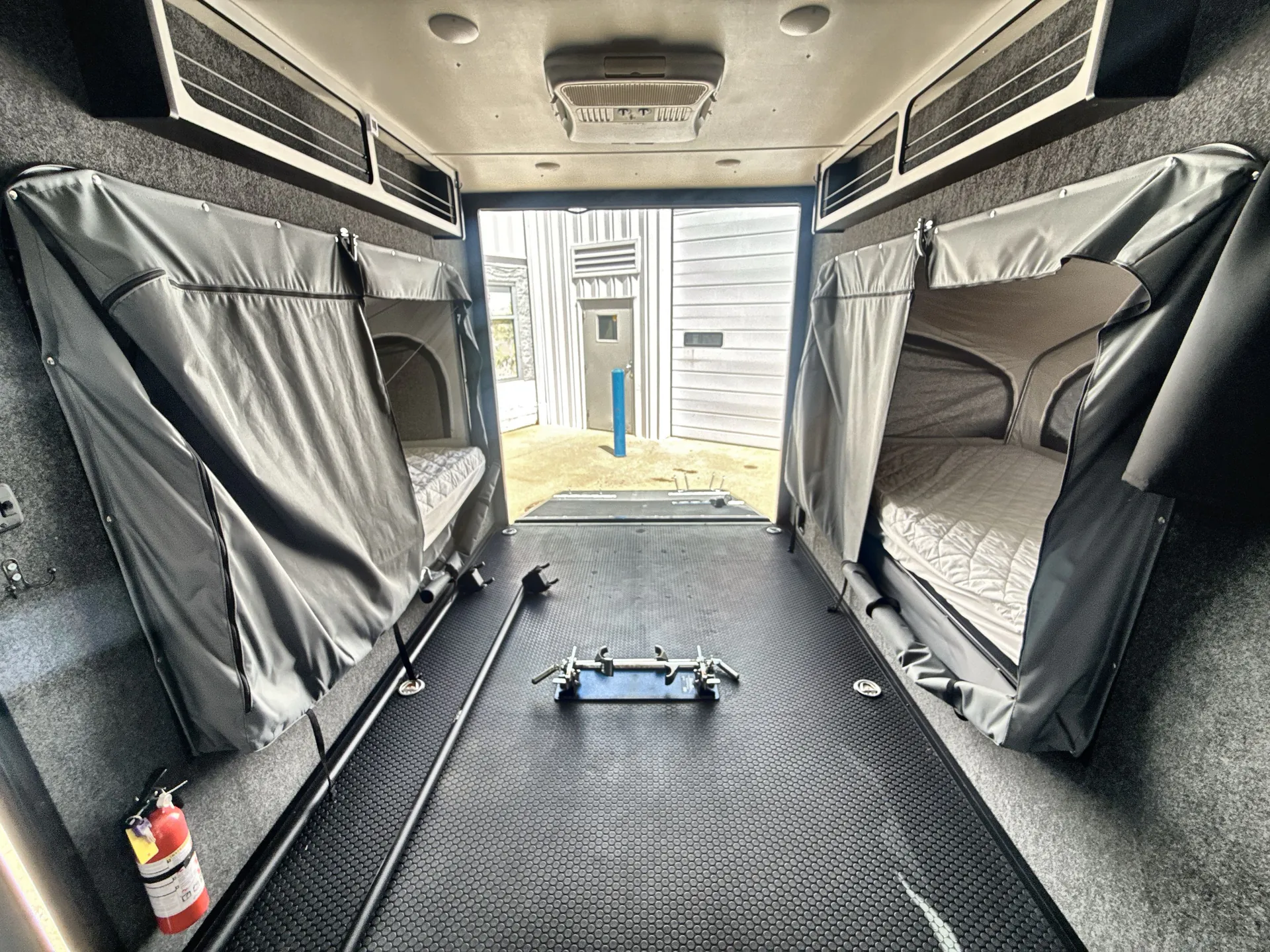 2023 inTech Flyer Discover — living area main
