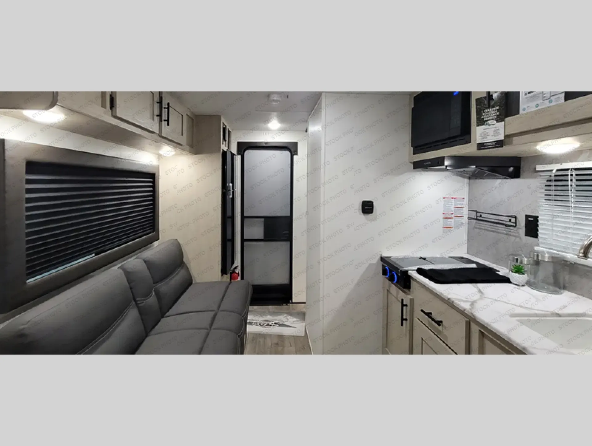 2025 Shasta Compact 16RE - Photo 4