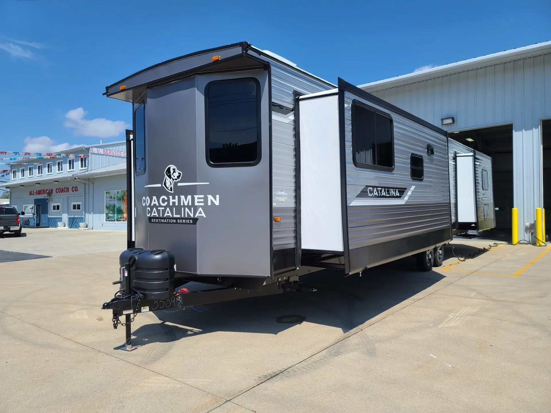 2025 Coachmen Catalina 39MKTS - Photo 4