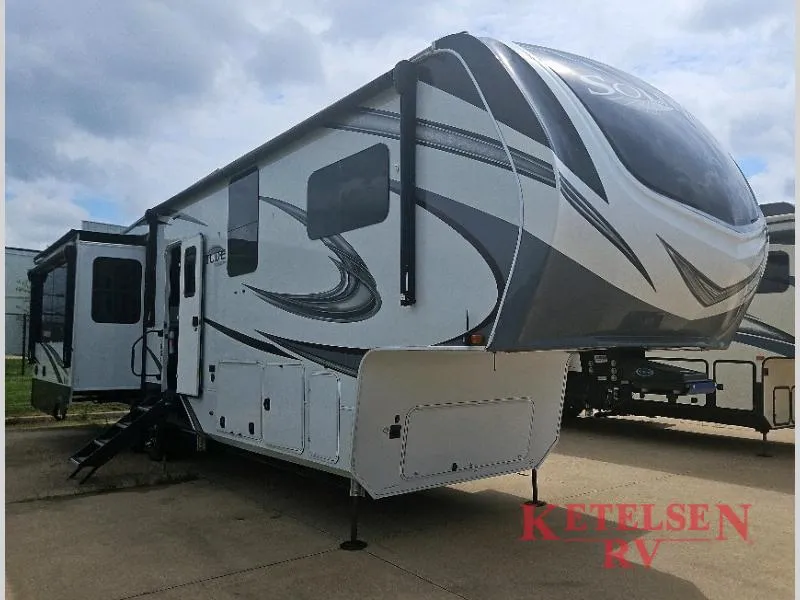 2023 Grand Design Solitude 378MBS - Photo 2