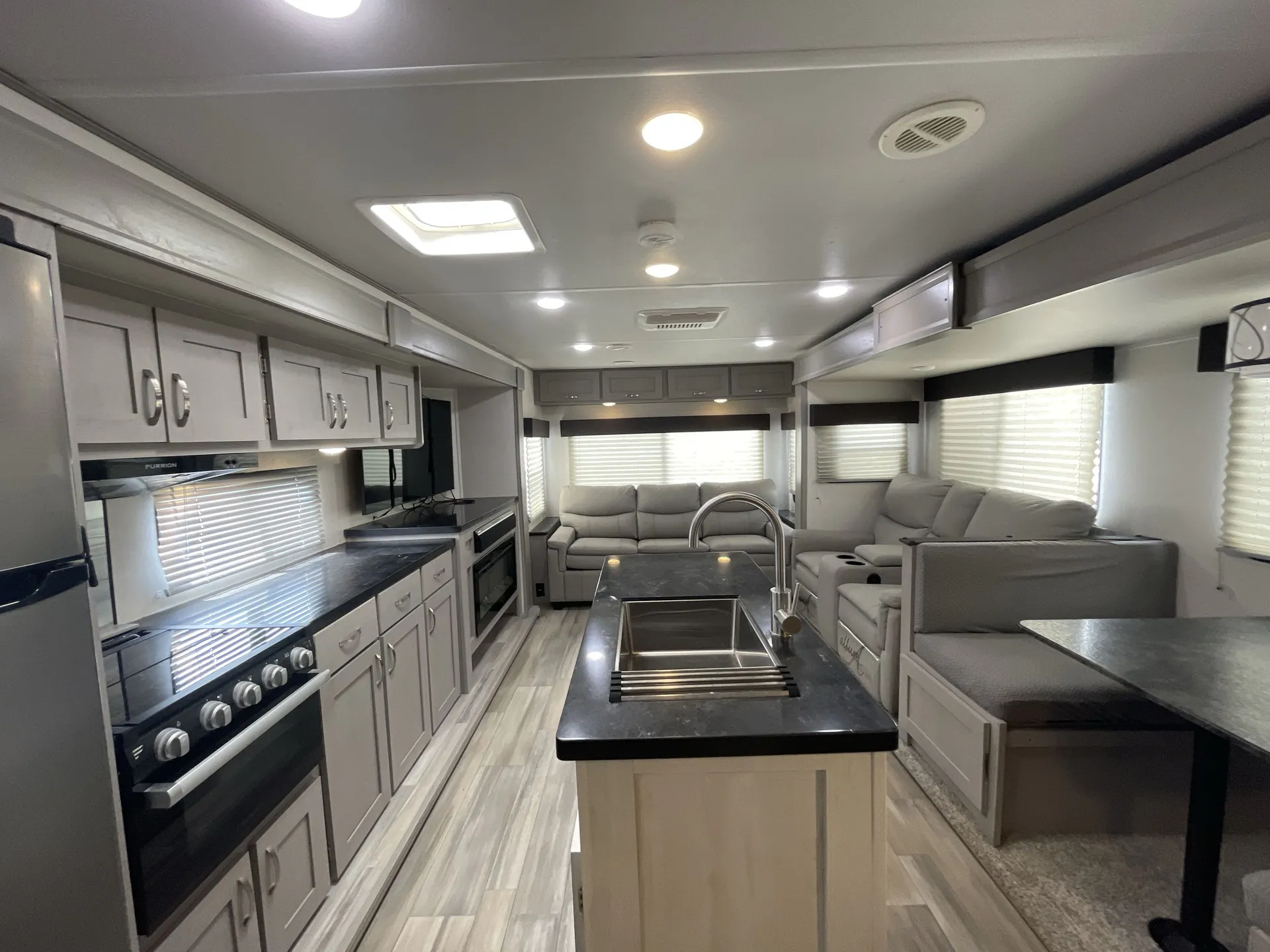 2023 Prime Time Tracer 29RLS — living area main