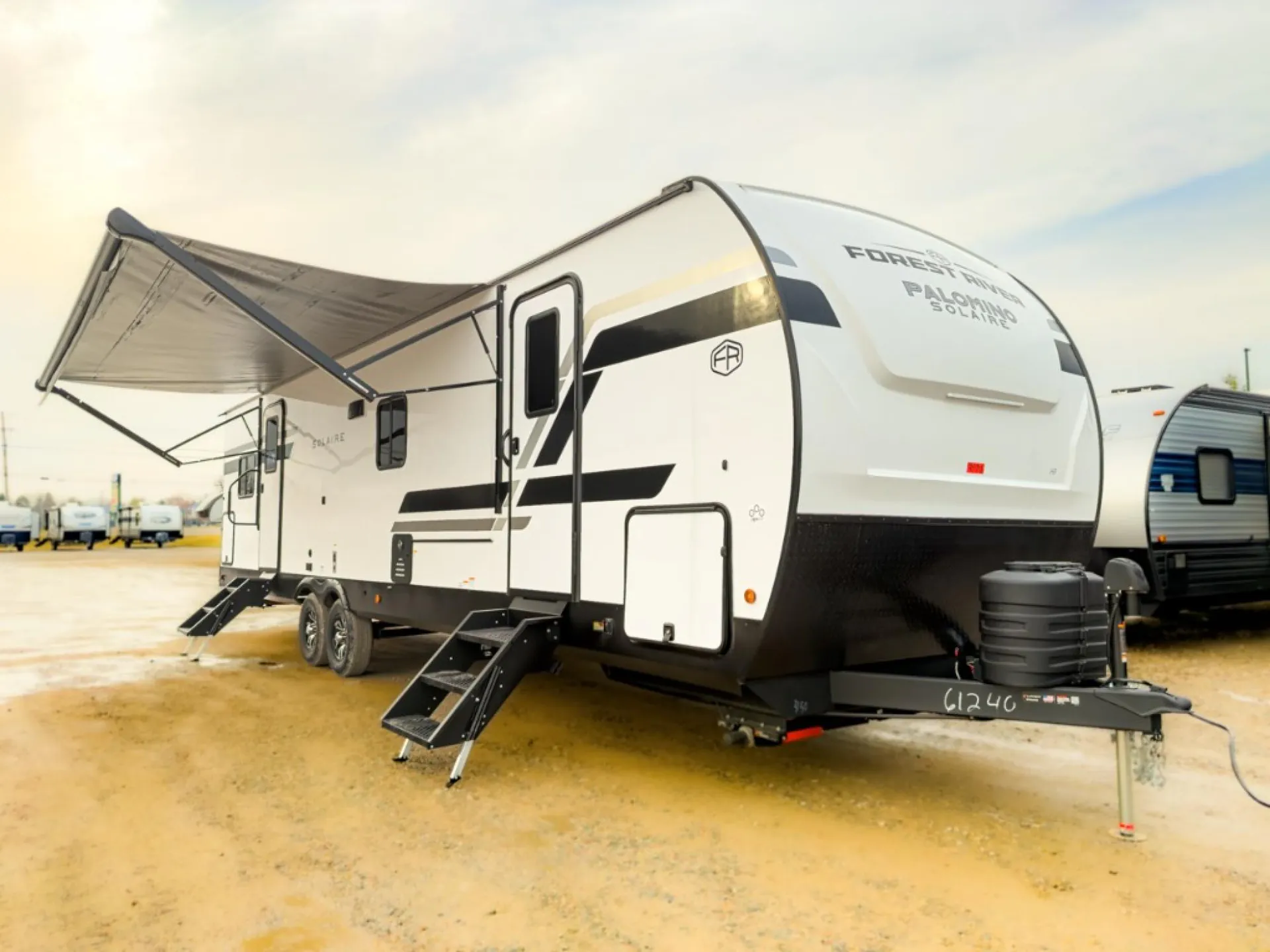 2026 Forest River Solaire 3150TBSS - Photo 4