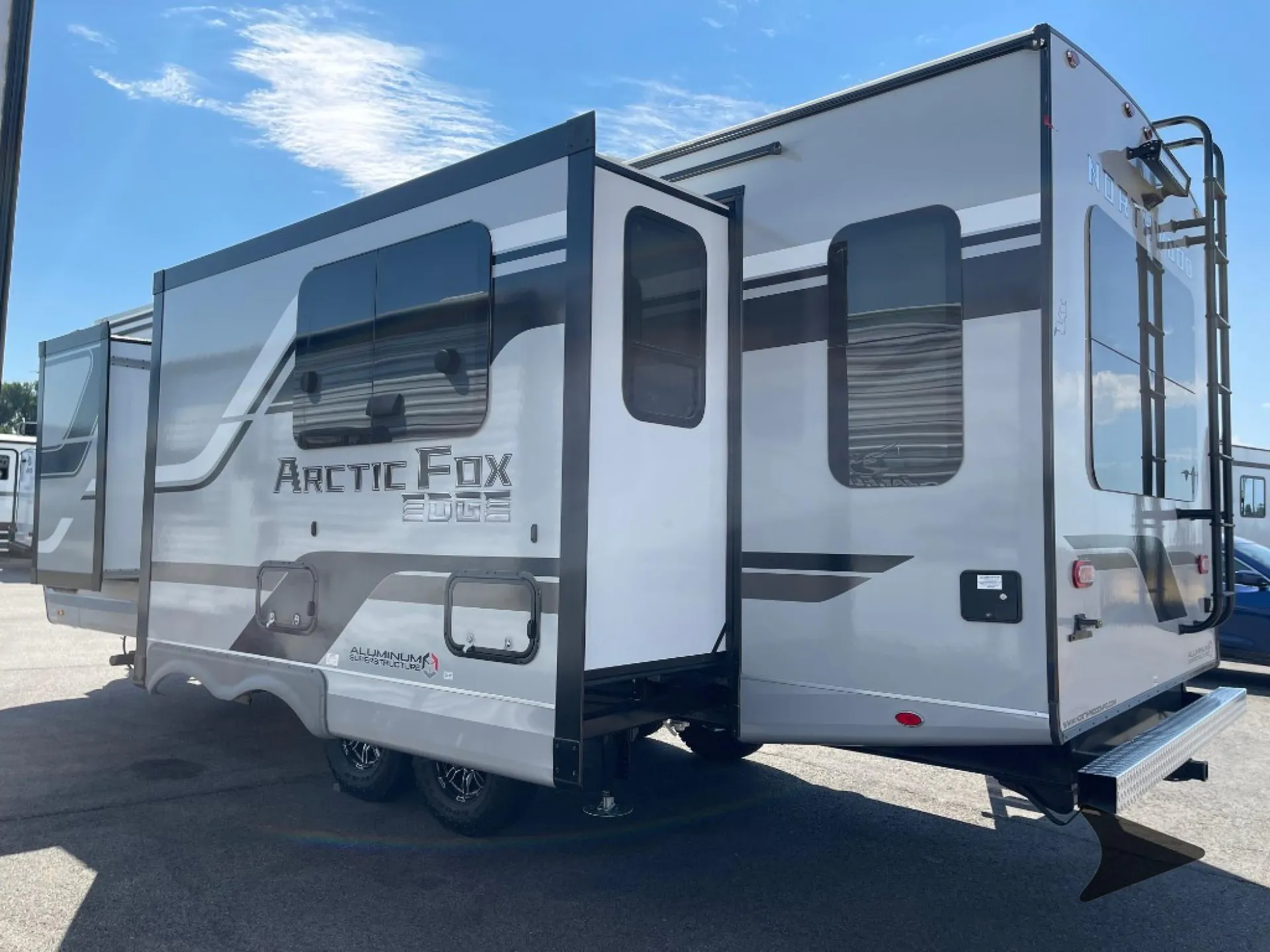 2026 Northwood Arctic Fox Edge 27SX - Photo 4