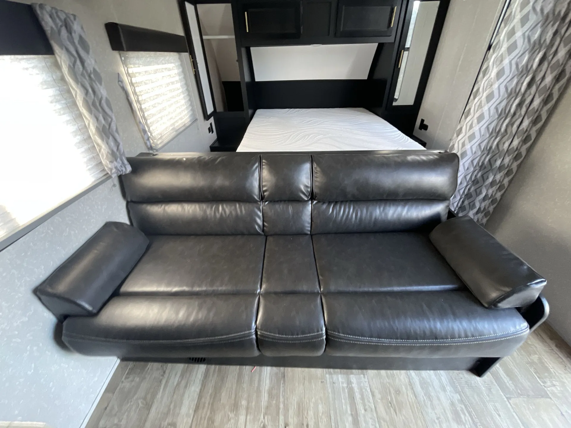 2022 Forest River Cherokee Grey Wolf 26DJSE — off campside