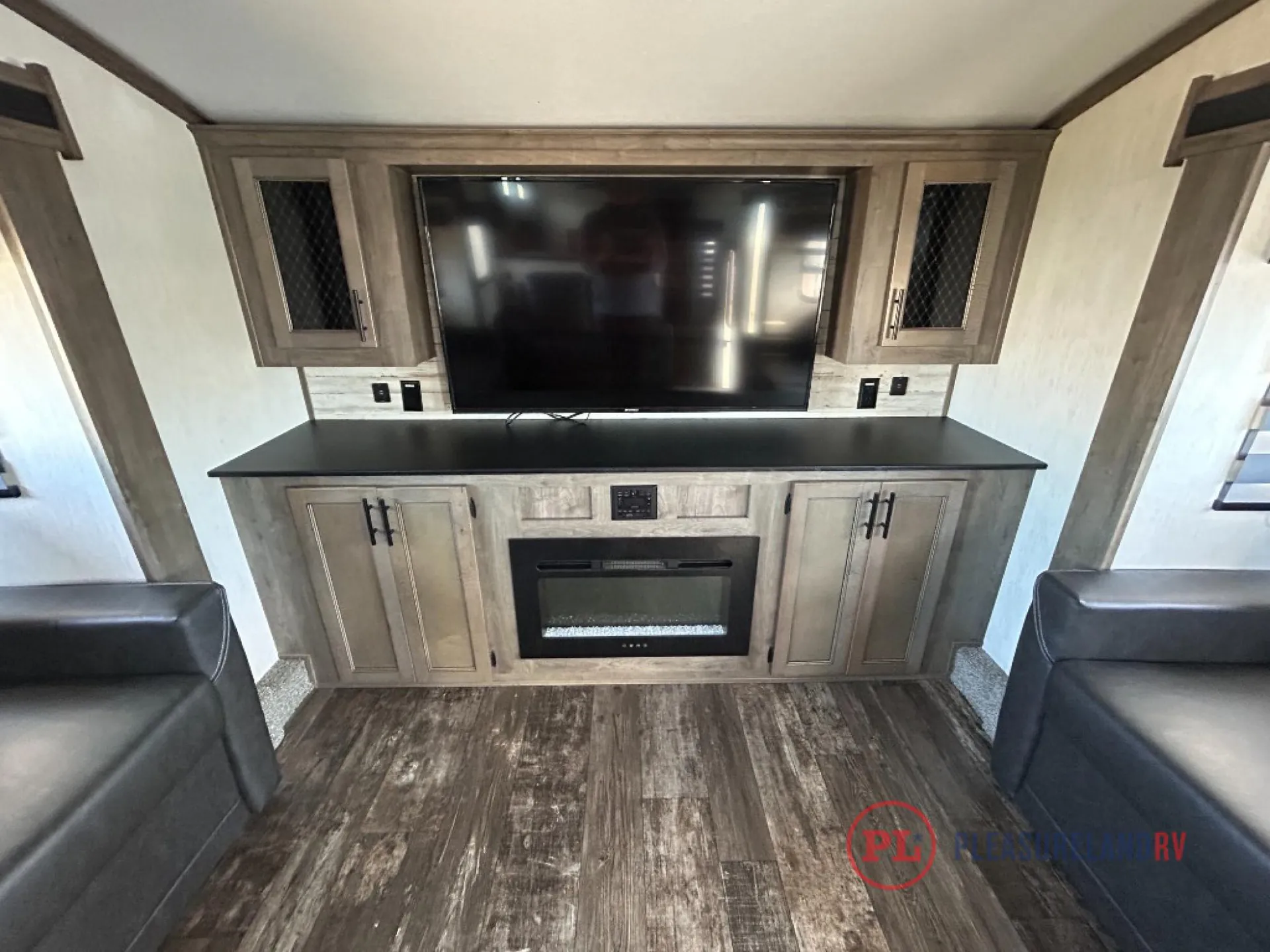 2022 Forest River Sabre 37FLH - Photo 4