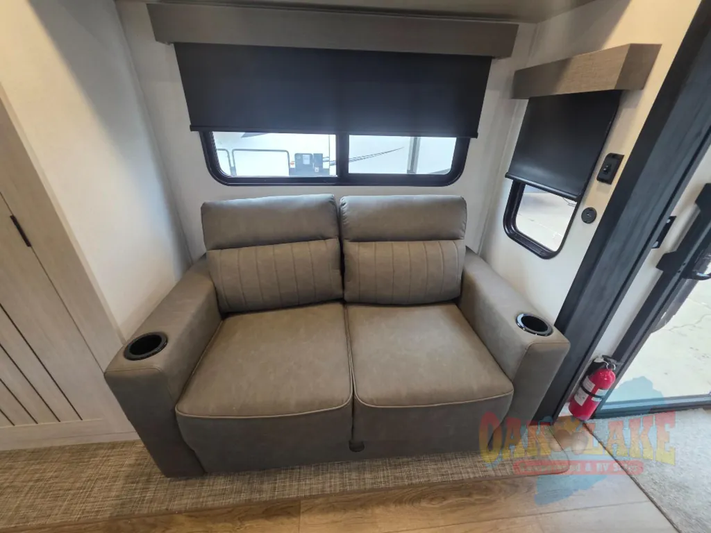 2027 Forest River Puma Vista 403LFT, Photos photo 11