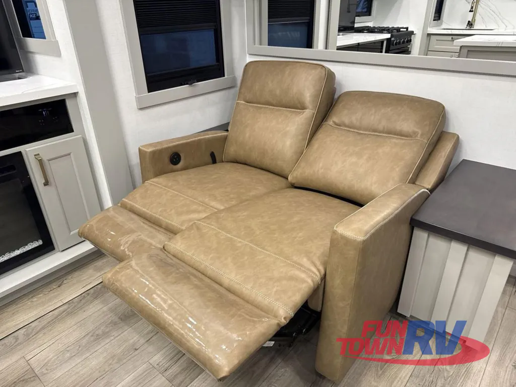 2026 Brinkley Model G 3520, Photos photo 31