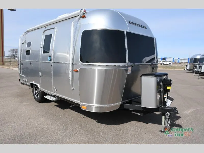 2026 Airstream Caravel 20FB - Photo 2