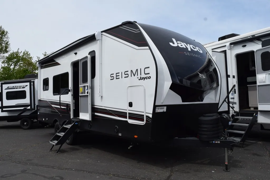 2026 Jayco Seismic 214 - Photo 4