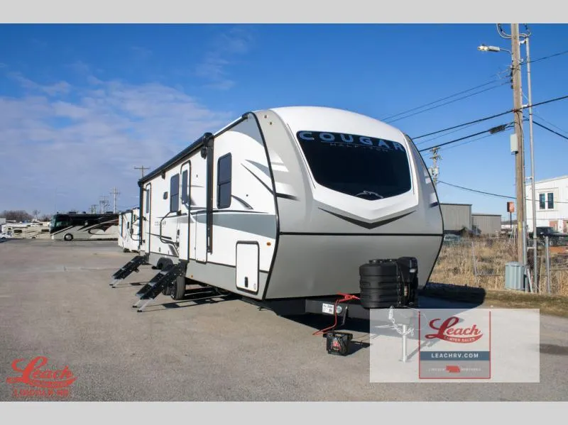 2025 Keystone RV Cougar Half-Ton 28BHS - Photo 3