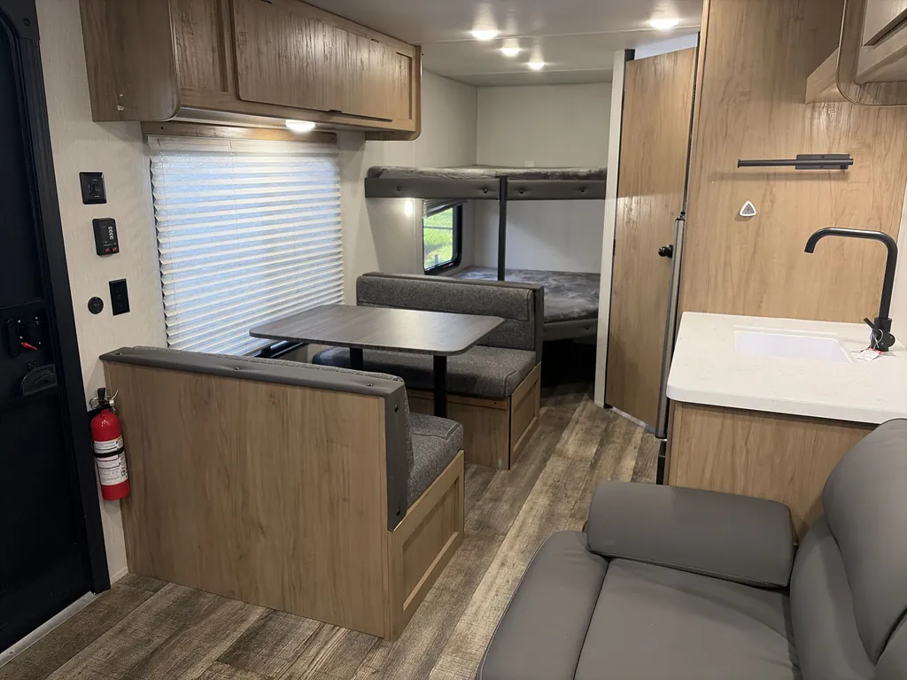 2024 Forest River Cherokee Wolf Den 26EV, Photos photo 6