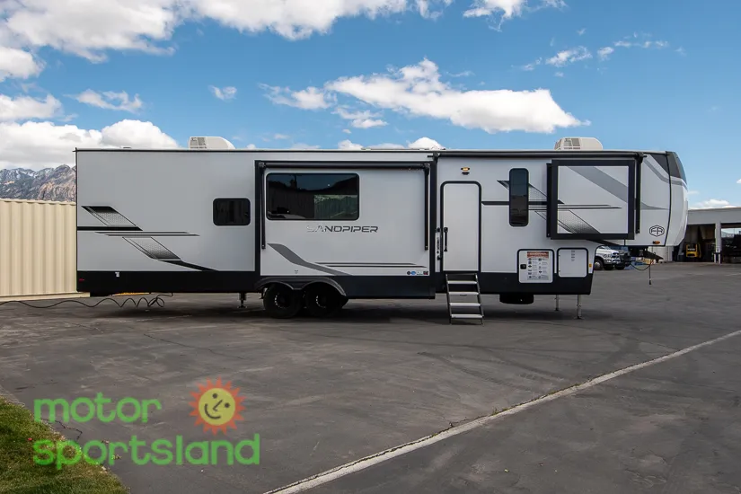 2026 Forest River Sandpiper 3710HBFB - Photo 3