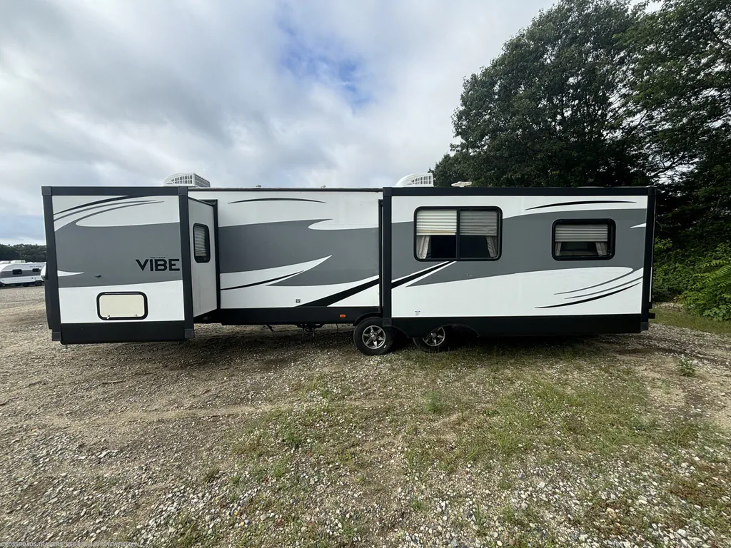 2018 Forest River Vibe 278RLS, Photos photo 4