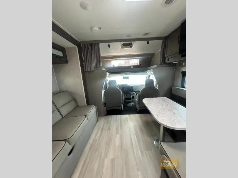 2022 Coachmen Leprechaun Premier 298KB - Photo 4