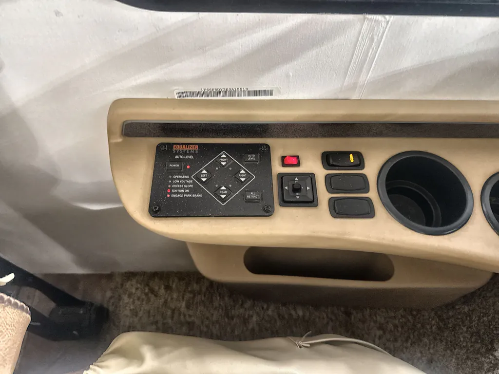 2015 Newmar Canyon Star 3914, Photos photo 25