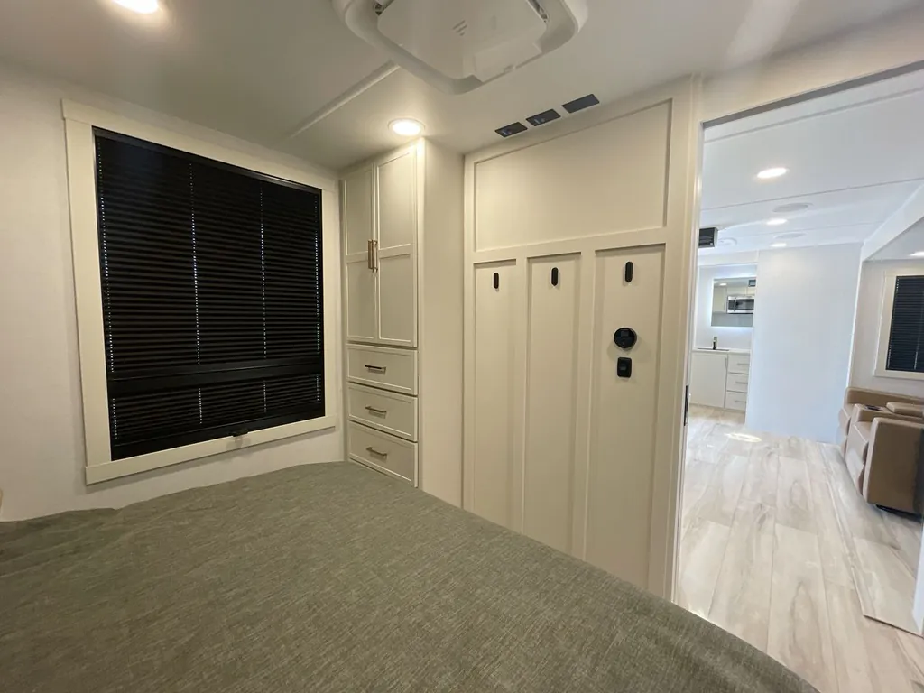 2026 Brinkley Model I 265, Photos photo 29