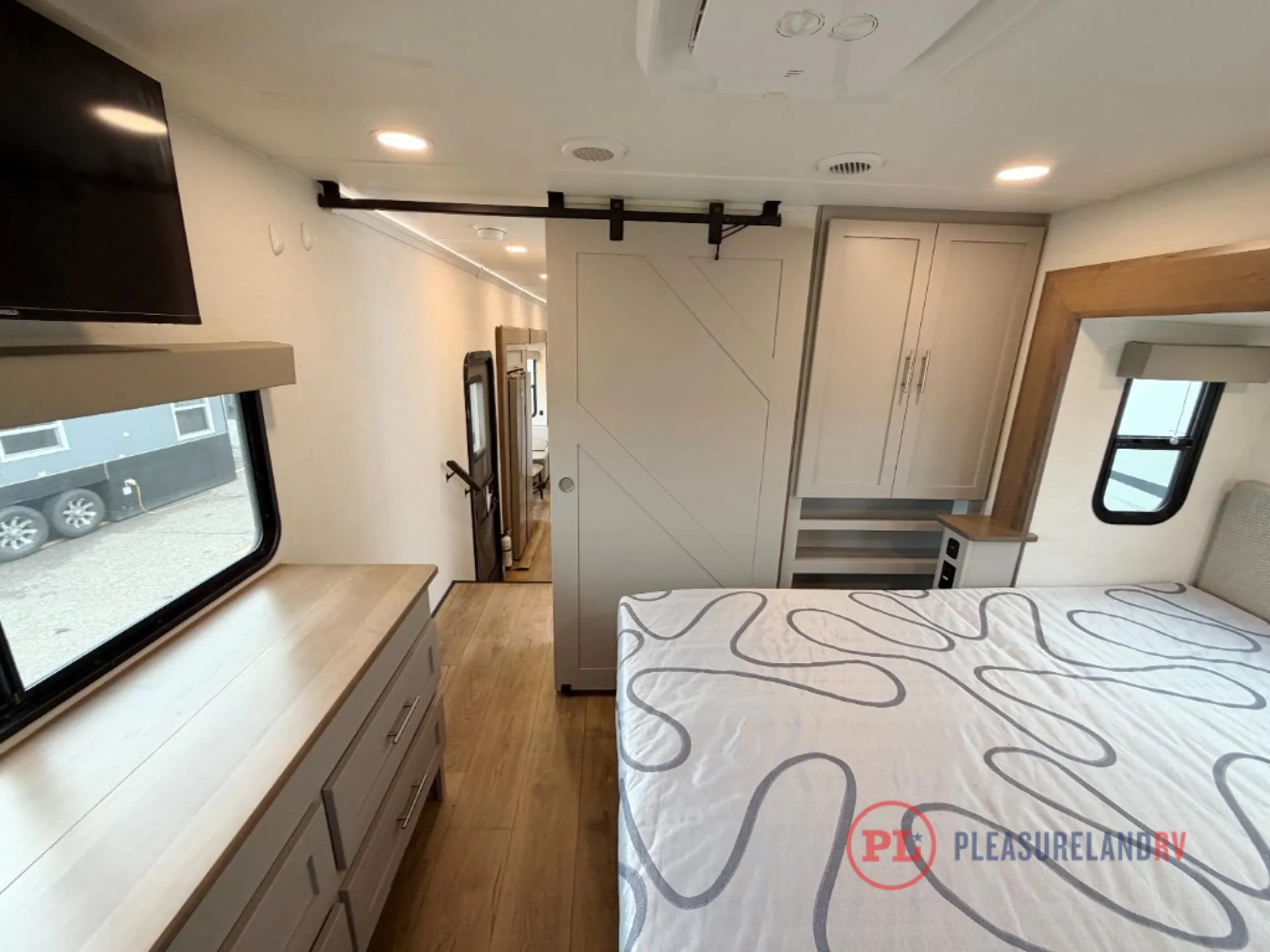 2025 Alliance RV Avenue 38DBL - Photo 3