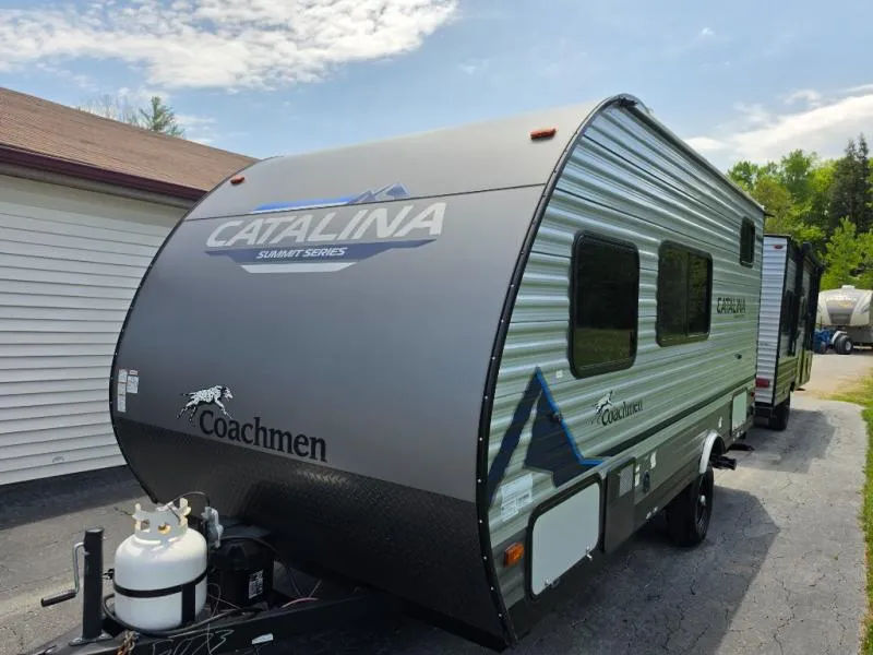 2023 Coachmen Catalina Summit Series 7 164BH - Photo 3