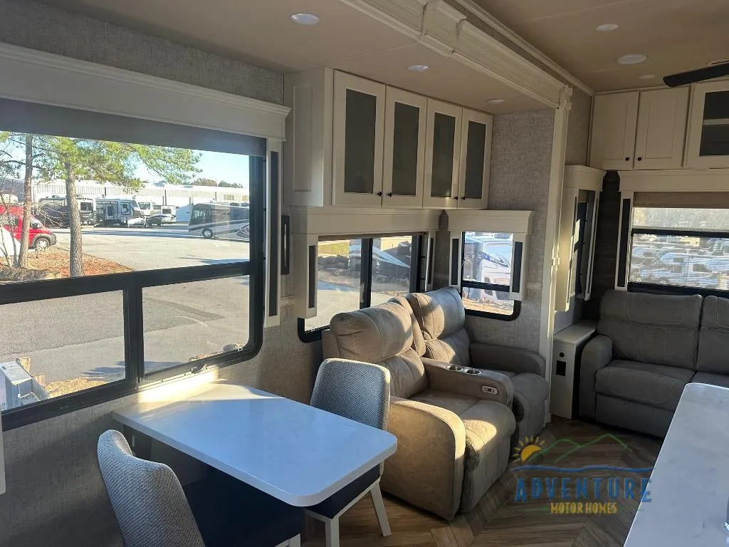 2023 VanLeigh RV Vilano 370GB - Photo 4