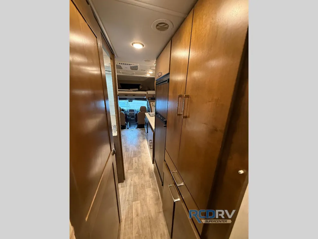 2019 Tiffin Wayfarer 25 QW, Photos photo 17