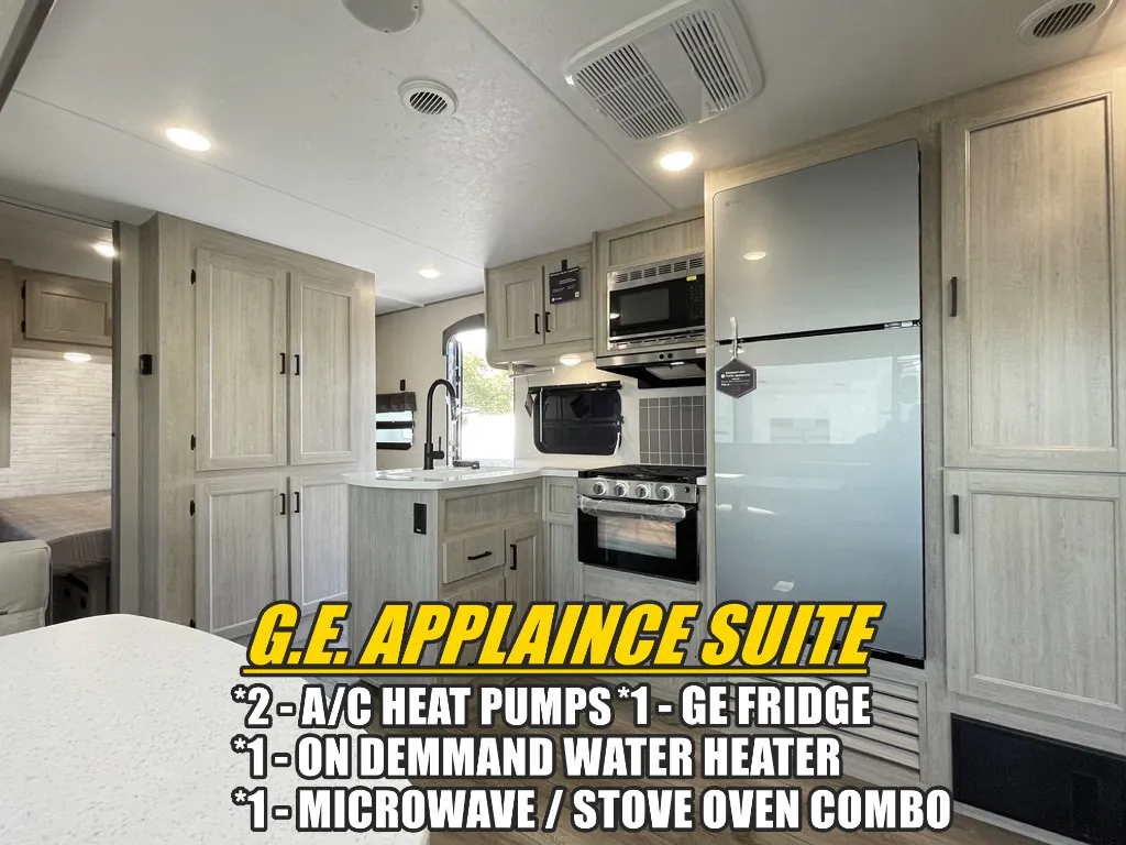2026 Coachmen Catalina Legacy Edition 273DBHCK, Photos photo 12