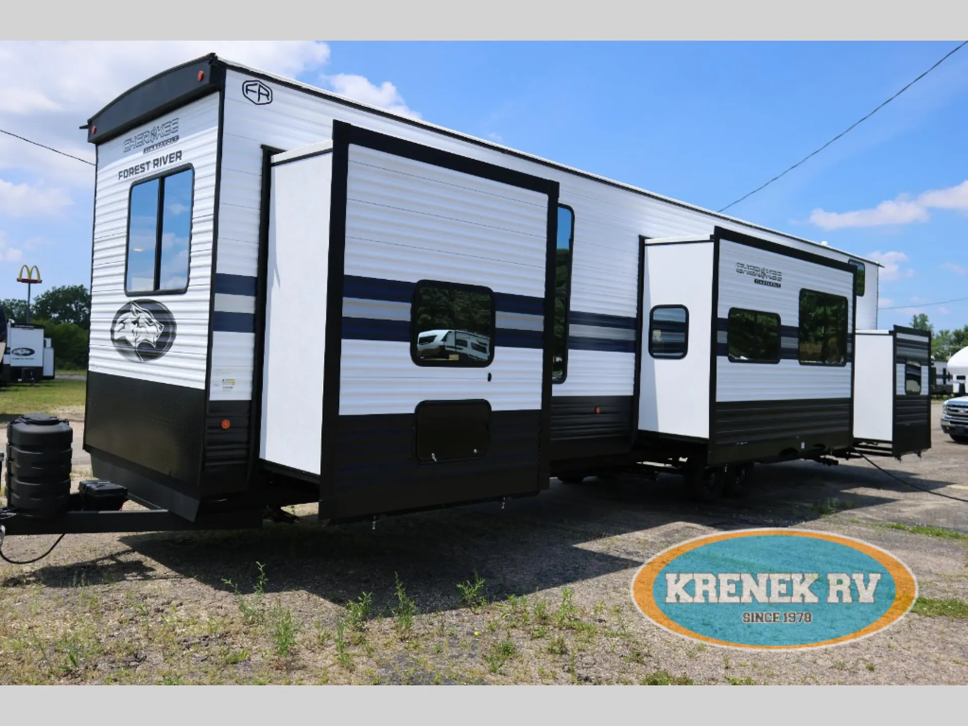 2027 Forest River Cherokee Timberwolf 39DC - Photo 3