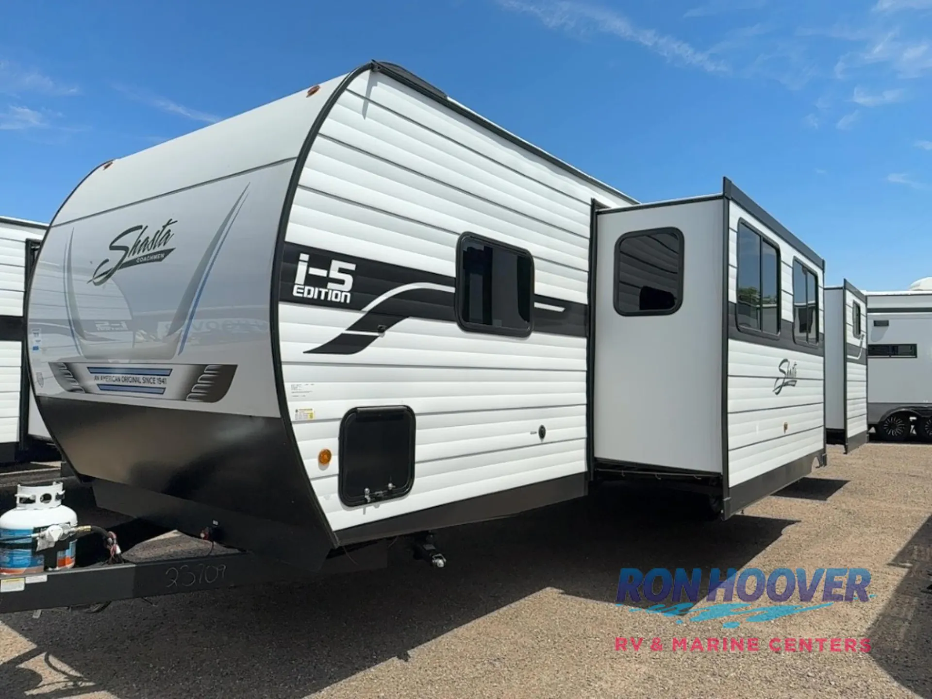 2025 Shasta RVs i-5 Edition 532BEDS - Photo 3