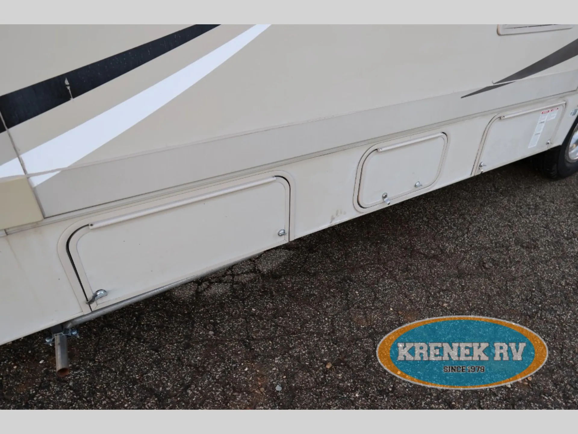 2017 Coachmen Leprechaun 260DS - Ford 450 - Photo 3