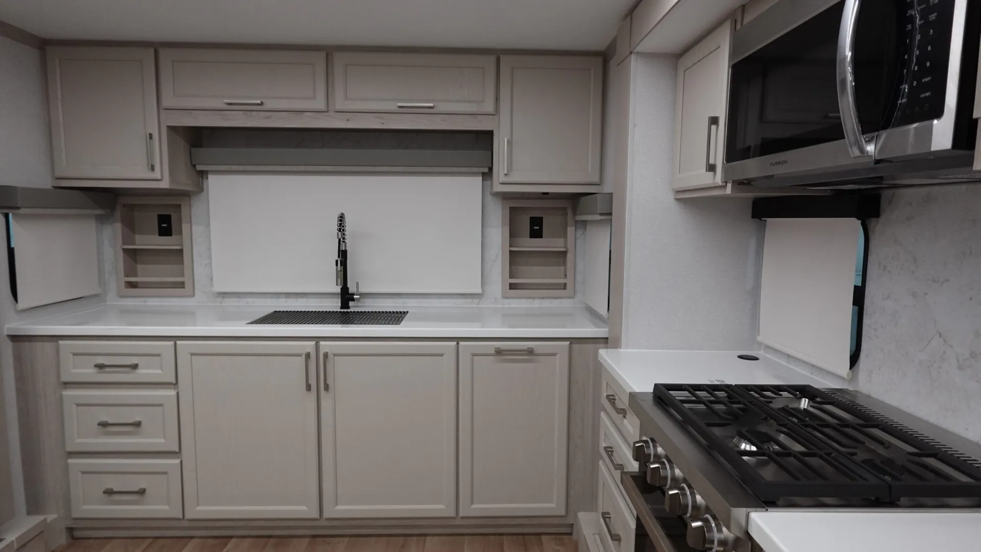 2026 Forest River Columbus 388FKH — Photo 6
