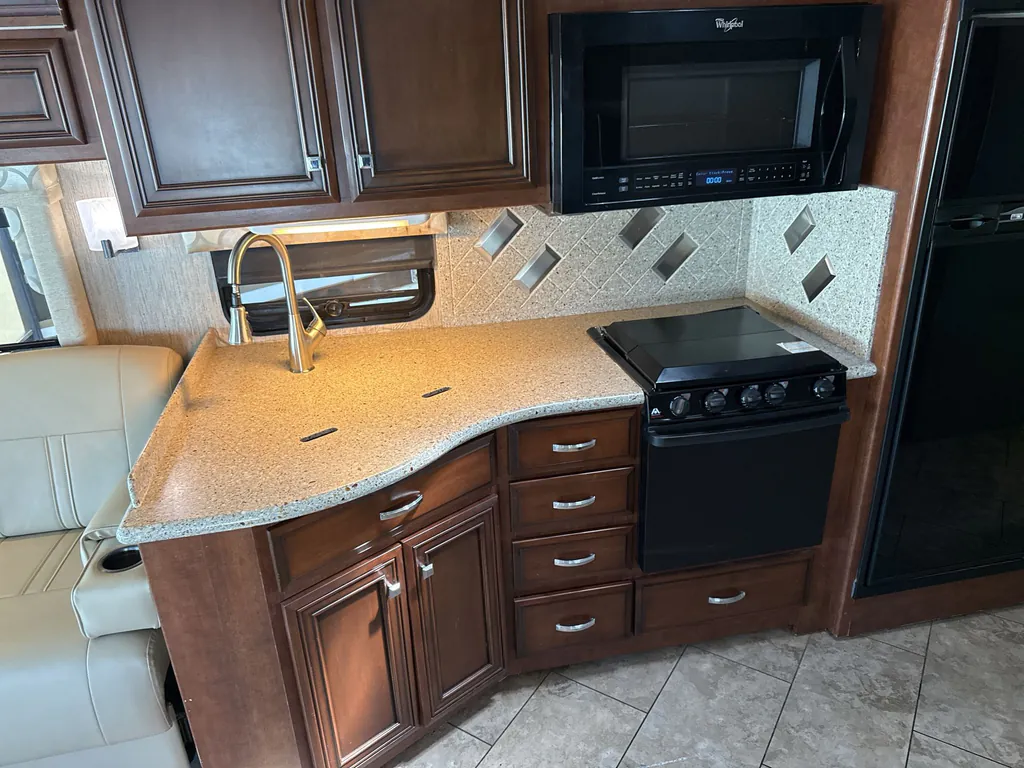 2016 Newmar Bay Star 3518, Photos photo 22