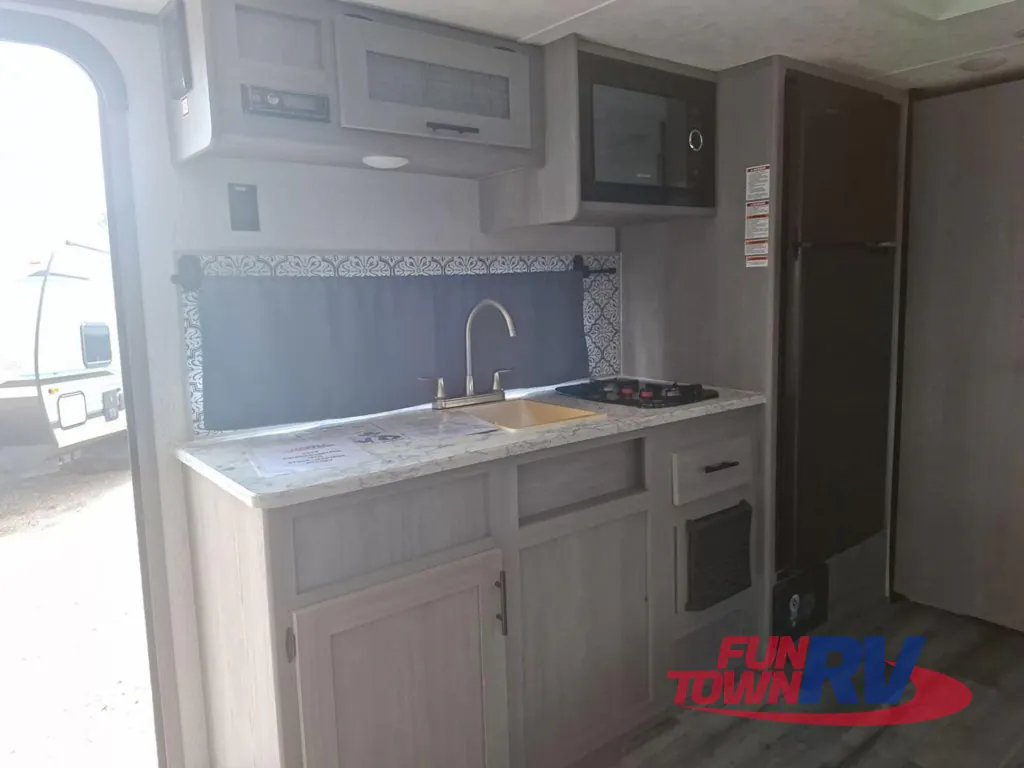 2023 Dutchmen Coleman Lantern LT 18FQ, Photos photo 21