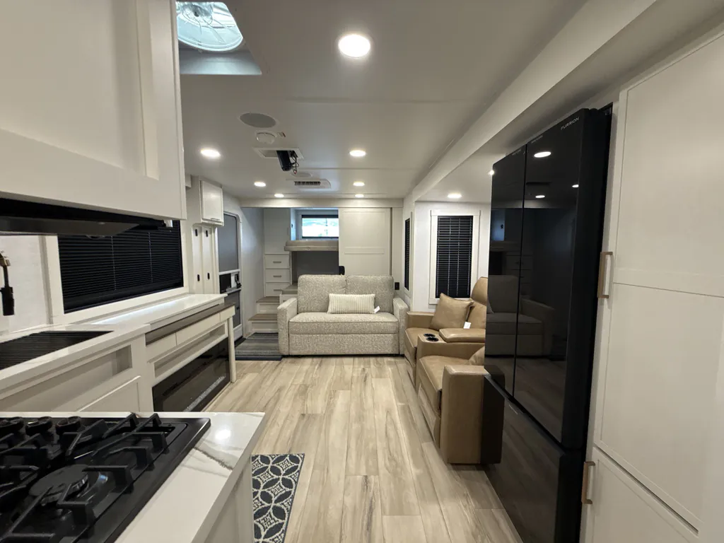 2026 Brinkley Model I 294, Photos photo 3