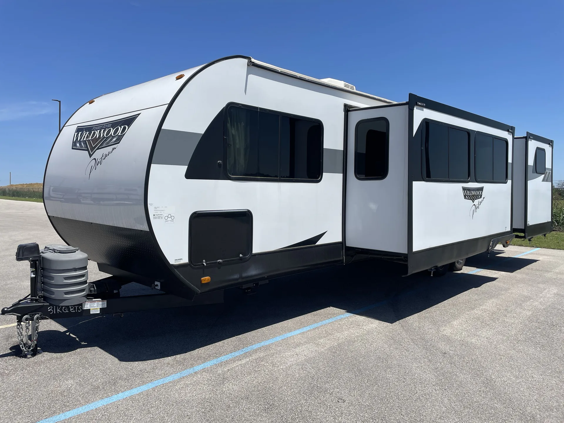 2024 Forest River Wildwood 31KQBTS — front