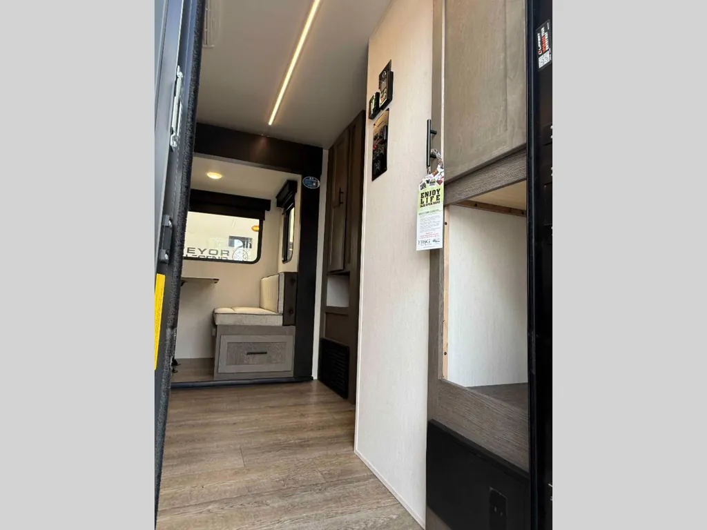 2026 Forest River Cherokee Alpha Wolf 33BH, Photos photo 17