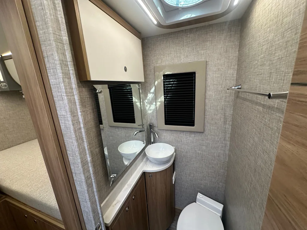 2026 Tiffin Wayfarer 25 XLW, Photos photo 65