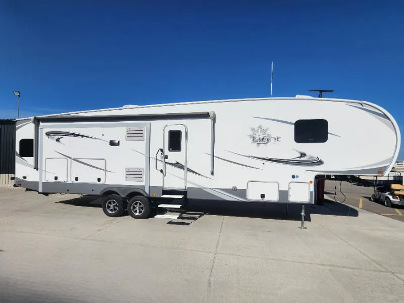 2019 Highland Ridge Open Range Light 335MBH - Photo 2