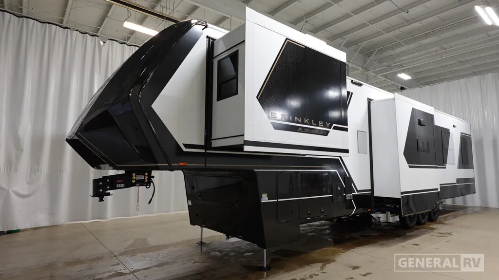 2026 Brinkley Model G 4000, Photos photo 5