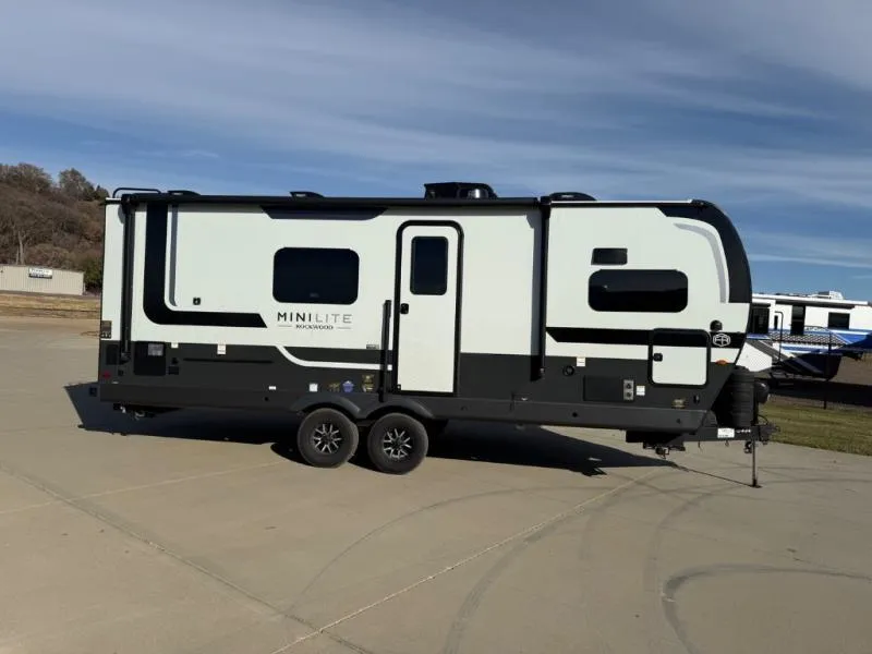 2026 Forest River Rockwood Mini Lite 2523MBR - Photo 3