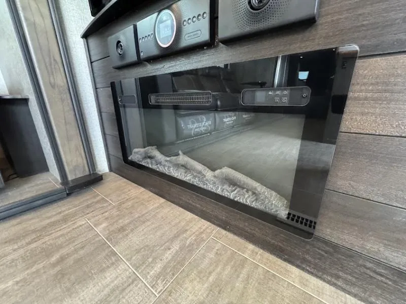 2021 Jayco Seismic 4212 - Photo 3