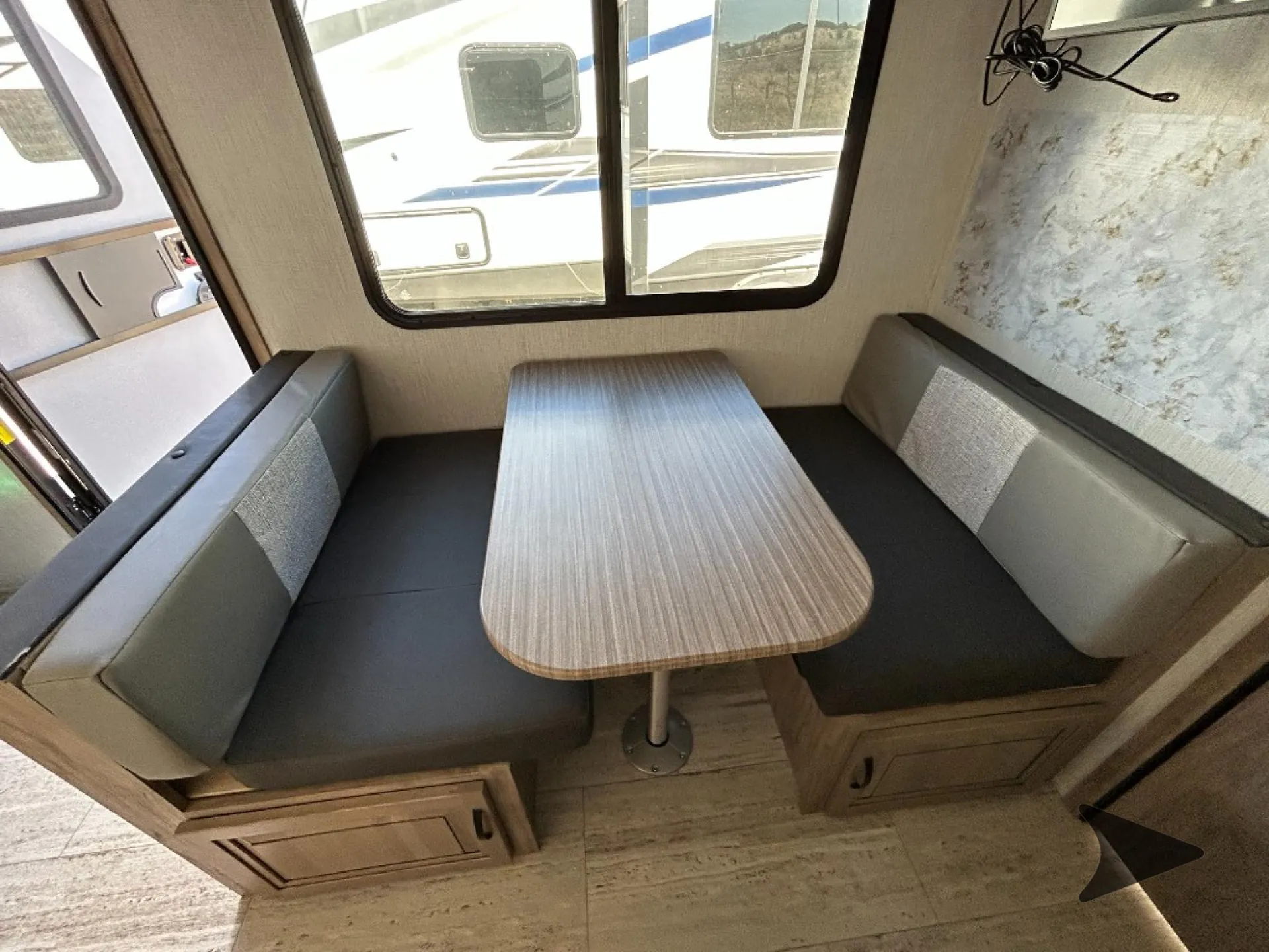 2021 Palomino Solaire 202 RB - Photo 4