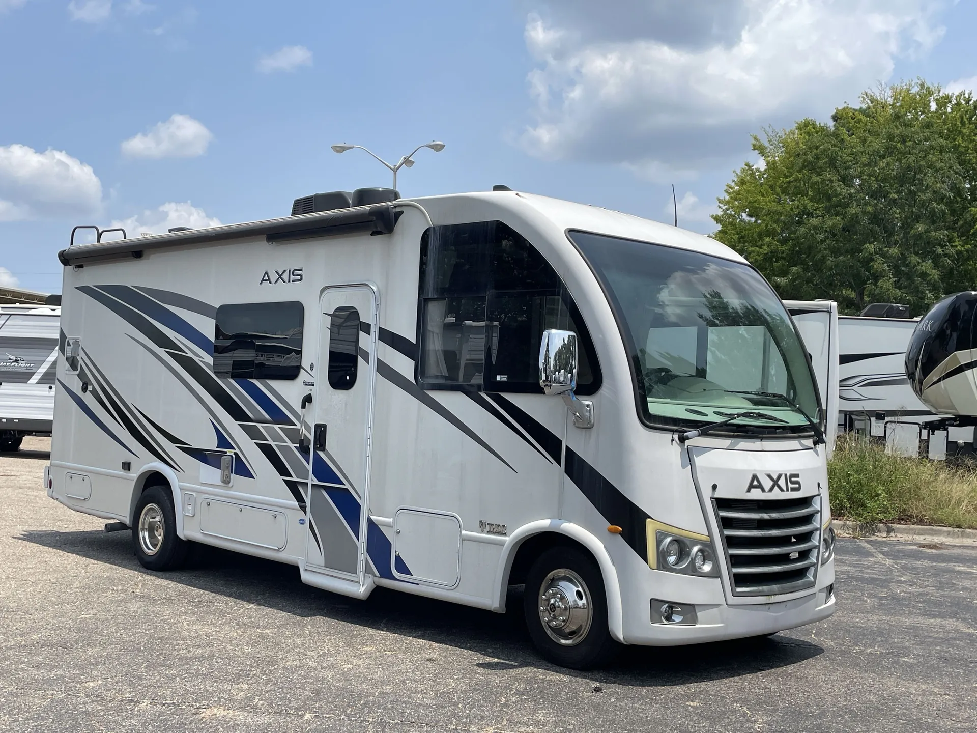 2023 Thor Motor Coach Axis 24.3