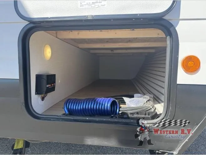 2026 Shasta RVs Compact 18FQ - Photo 4