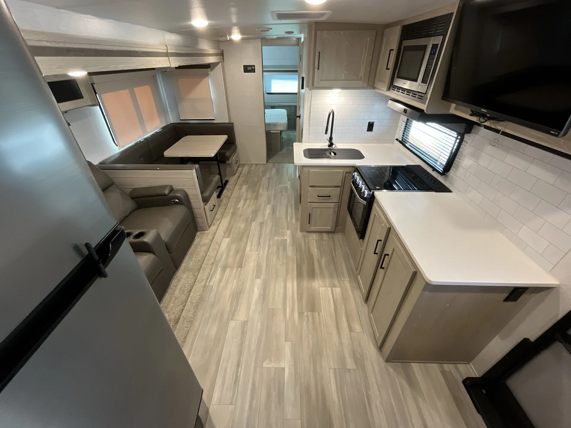 2022 Forest River Rockwood Ultra Lite 2911BS — living area main