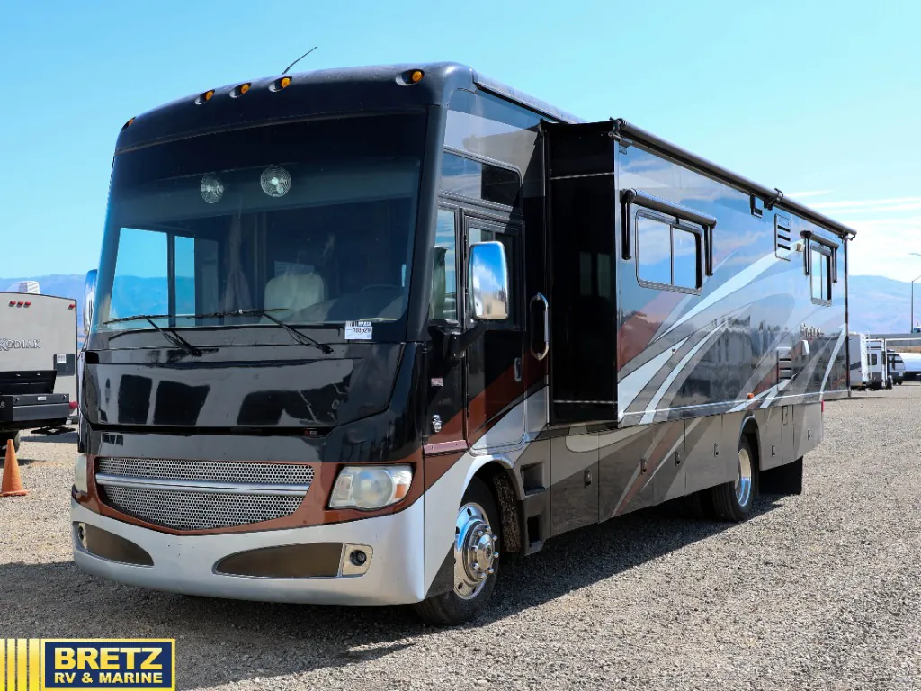 2014 Winnebago Adventurer 35P - Photo 2