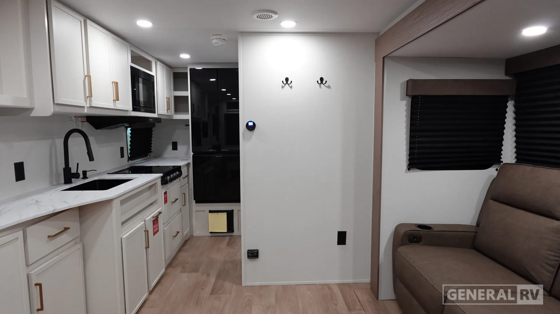 2026 Grand Design Transcend Xplor 20MKX - Photo 3